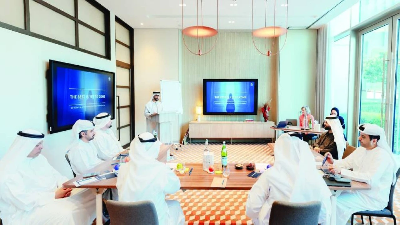 جمارك دبي تواصل تطوير الكفاءات في المرحلة الثانية من «مسار 33»